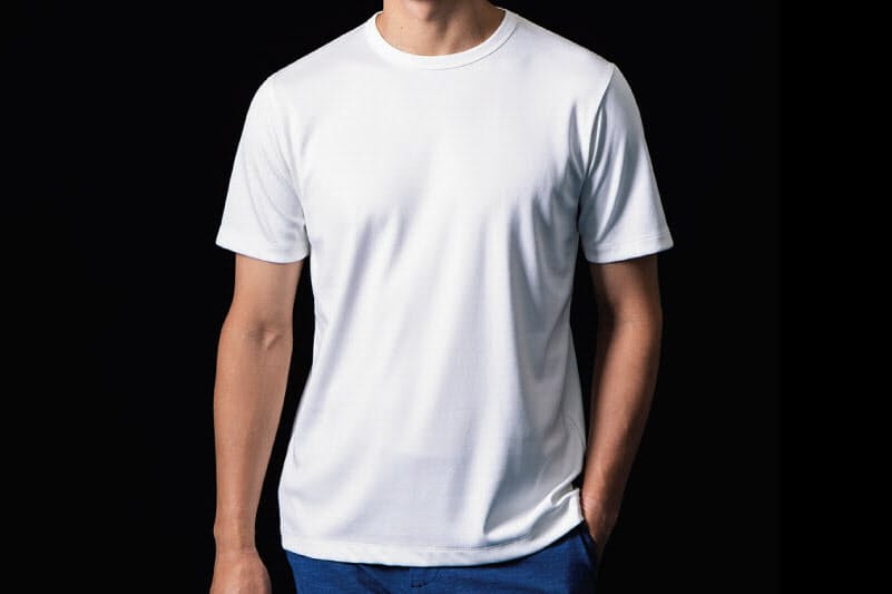 大人のtシャツ選び ちょうどいい はどこを見るか Nikkei Style 大人のtシャツ選び ちょうどいい はどこを見るか Nikkei Style