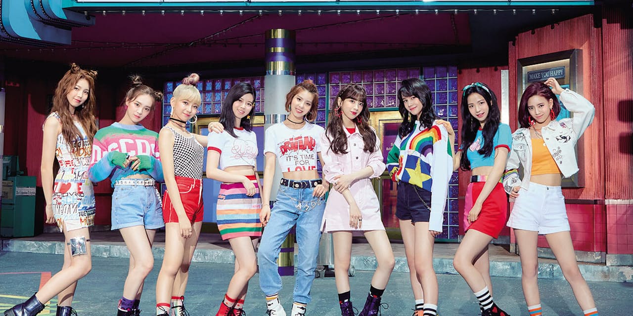 ガールズグループniziu 記録を次々更新 世界へ発信 Nikkei Style ガールズグループniziu 記録を次々更新 世界へ発信 Nikkei Style