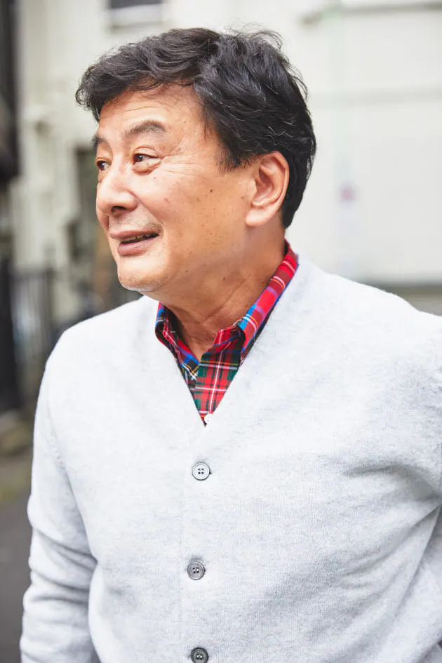 プロのコーデ 脱おじさん カーディガンの決め手は Nikkei Style プロのコーデ 脱おじさん カーディガンの決め手は Nikkei Style