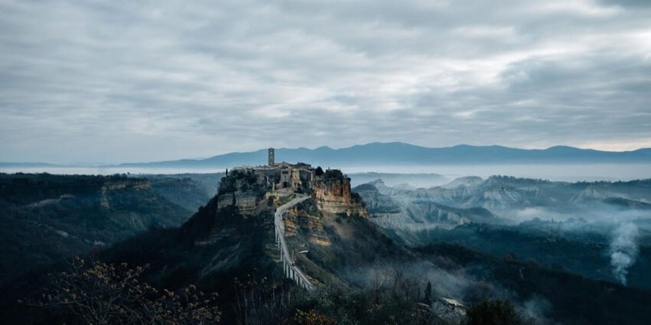 天空の中世都市 イタリアの 死にゆく町 チビタ Nikkei Style 天空の中世都市 イタリアの 死にゆく町 チビタ Nikkei Style