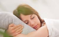 「浅い眠り」であるレム睡眠の割合が低いと、死亡リスクが高まる？(C) EDUARD BONNIN TURINA -123RF