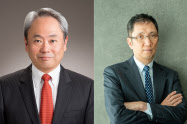 大転換期のリーダー論を語り合った冨山氏(右)と木村氏(木村氏の写真は佐久間ナオヒト撮影)