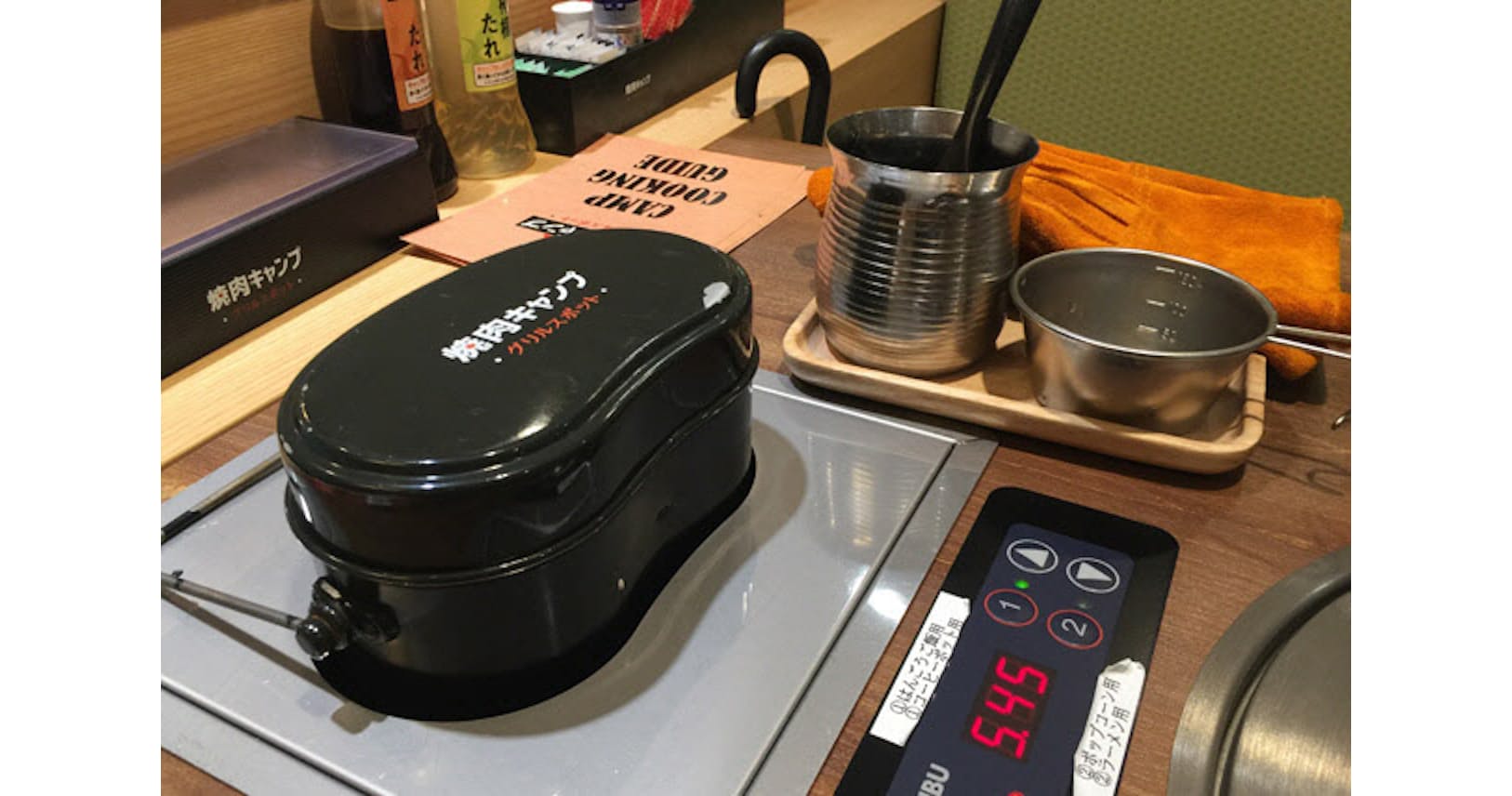 本当に焼肉店 飯盒にアユの串焼き 焼肉キャンプ Nikkei Style 本当に焼肉店 飯盒にアユの串焼き 焼肉キャンプ Nikkei Style