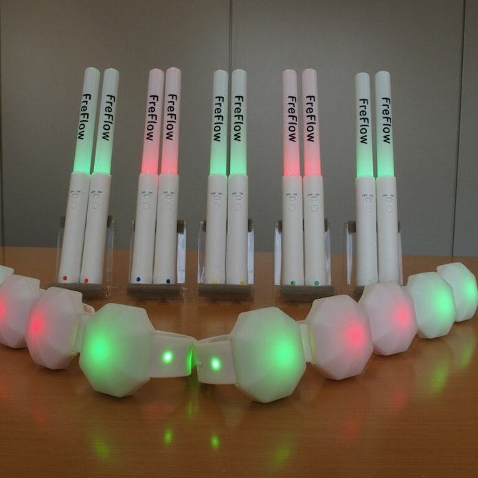 Itで輝く音楽ライブ 無線技術で会場が光の海に 日本経済新聞