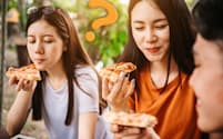 手軽に注文できる宅配ピザ。どれくらいの頻度で食べてる？ (c) Jumlong Choochoui-123RF