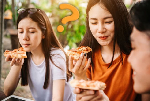 手軽に注文できる宅配ピザ。どれくらいの頻度で食べてる？ (c) Jumlong Choochoui-123RF