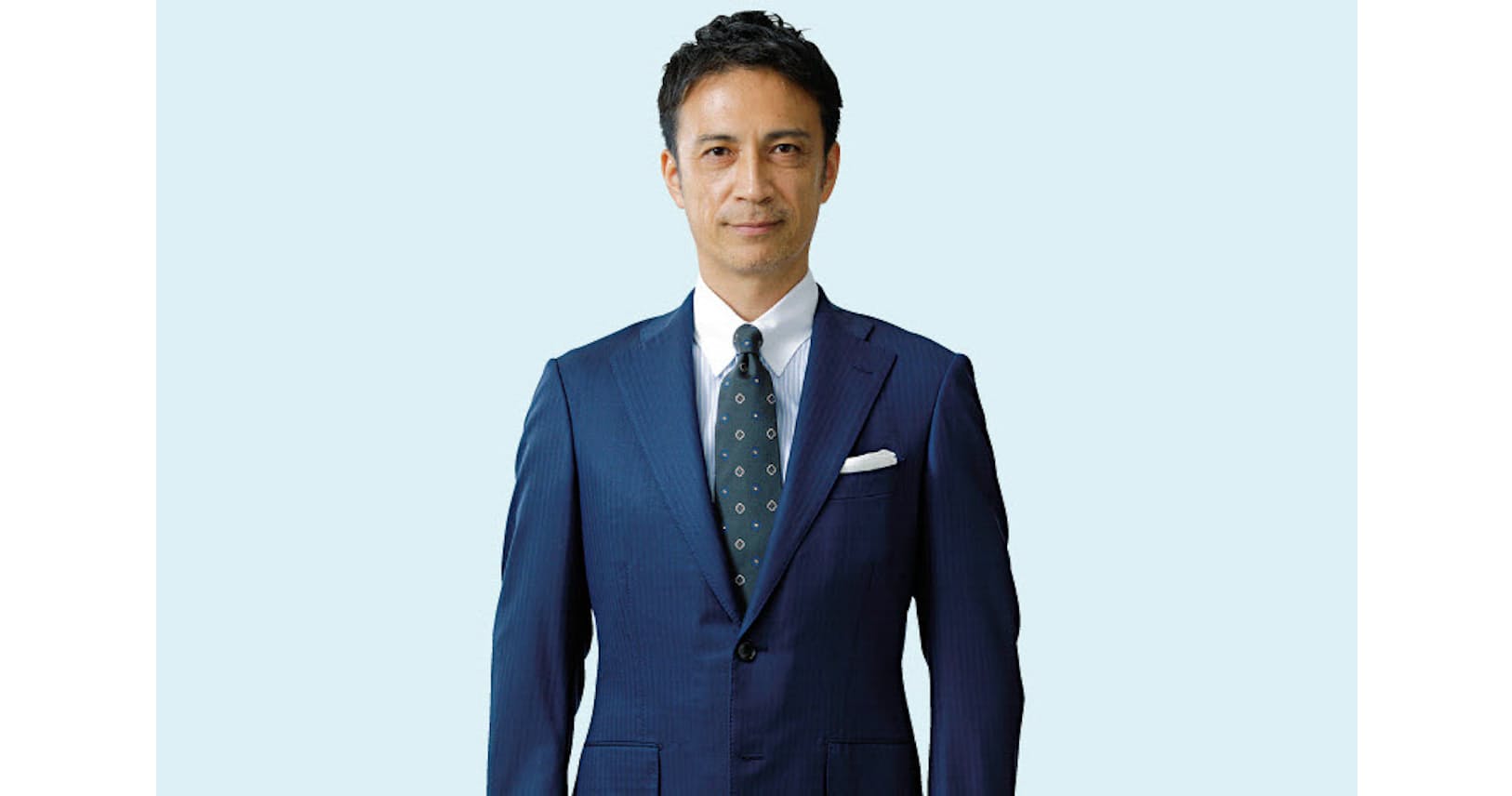 スーツ選び ジャストフィットを見極める10のポイント Nikkei Style スーツ選び ジャストフィットを見極める10のポイント Nikkei Style