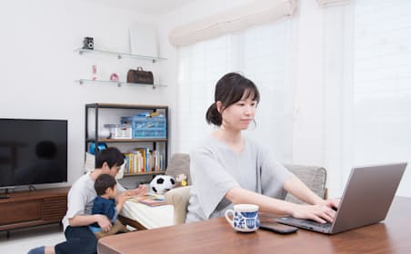 地方の中小企業での働き方は今後の日本人の働き方のモデルになるかもしれない。写真はイメージ