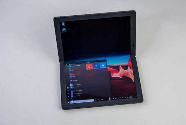 ディスプレー折り畳み式のパソコン「ThinkPad X1 Fold」が登場した
