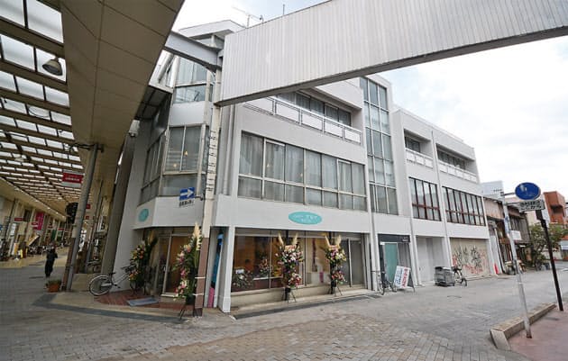 空きビルを学生ハウスに 前橋で新たな街おこし 日本経済新聞