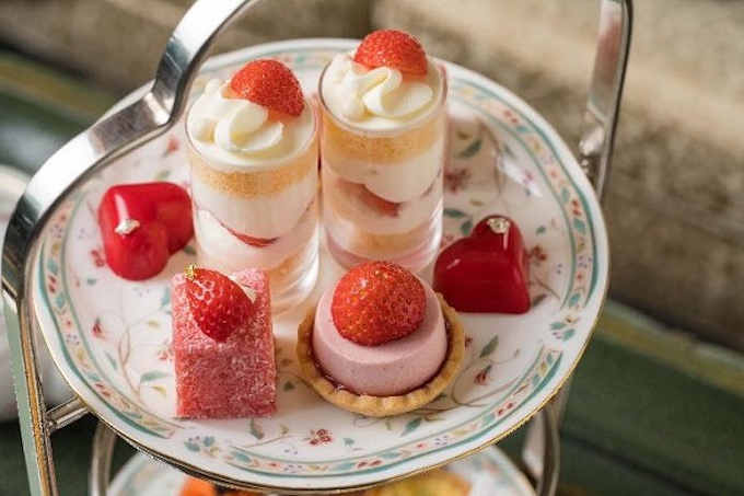 藤田観光 ホテル椿山荘東京のロビーラウンジ ル ジャルダン で ストロベリーアフタヌーンティー を期間限定提供 日本経済新聞