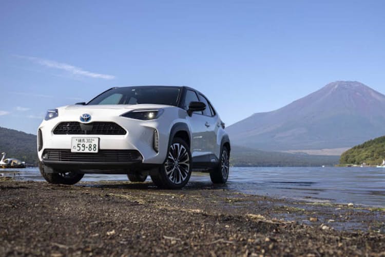 トヨタ・ヤリス クロス 装備充実、売れる要素だらけ|NIKKEI STYLE