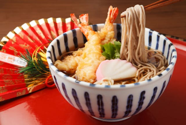 年越しそばや引っ越しそばなどハレの日の食べ物として日本文化に根付いているそば。世界ではどう食べている？＝PIXTA