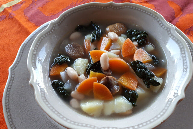 これから大きく注目されそうな「イタリア薬膳」。12月上旬、これをテーマにした本が出版された。同書で紹介された冬にお薦めの料理の一つ「栗と白いんげん豆とにんじんのミネストラ」