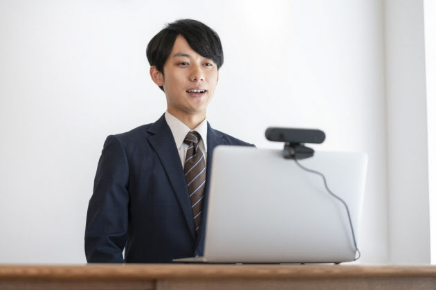 オンライン面接は転職採用でのベーシックな手順となってきた(写真はイメージ) =PIXTA