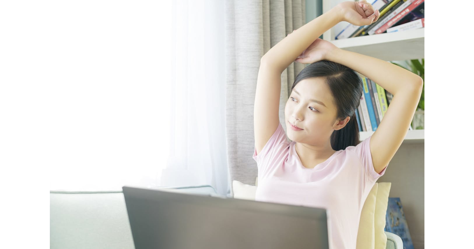 快適テレワークのツボ 高さが変わる机 腰が楽な椅子 Nikkei Style 快適テレワークのツボ 高さが変わる机 腰が楽な椅子 Nikkei Style
