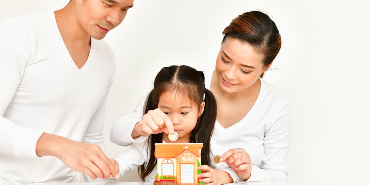 子ども名義の預貯金に税金はかかる 贈与税の線引き Nikkei Style