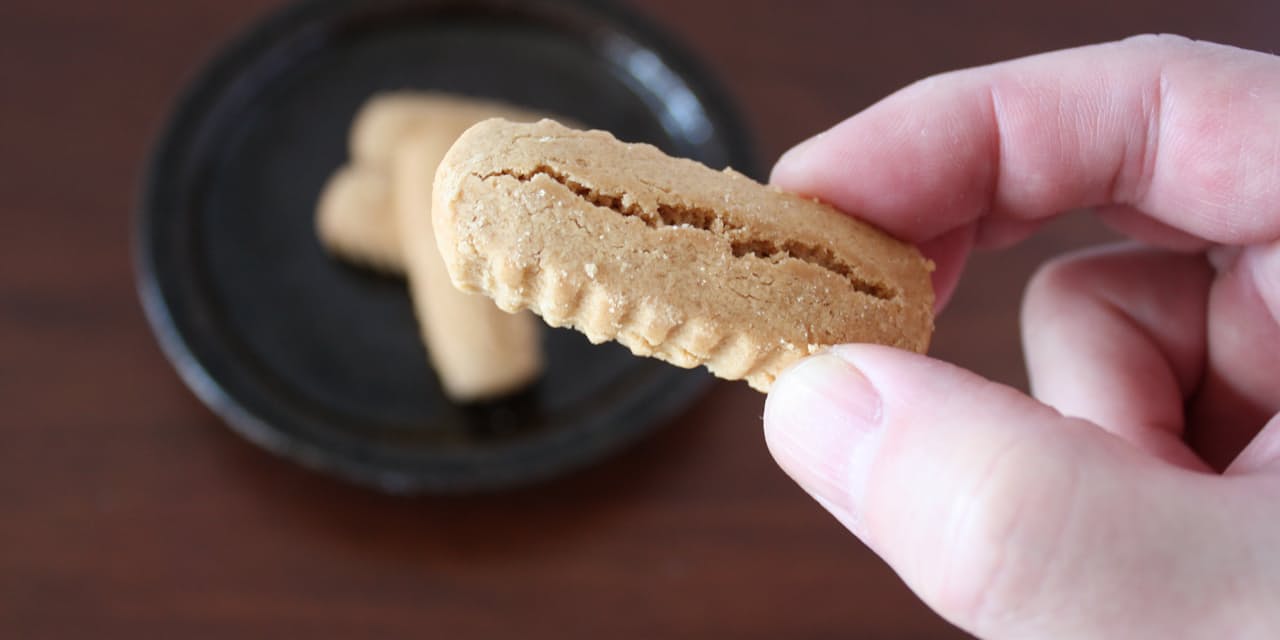 塩がヒットの立役者 沖縄の伝統銘菓 ちんすこう Nikkei Style