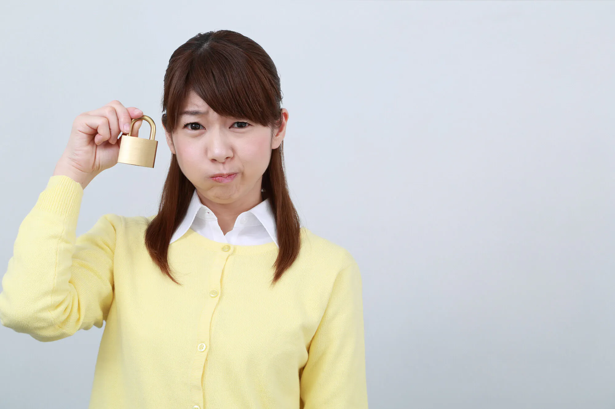 コロナ下は在宅も注意 一人暮らし女性の防犯ポイント Nikkei Style コロナ下は在宅も注意 一人暮らし女性の防犯ポイント Nikkei Style