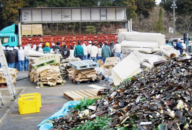 東日本大震災から11日後、一ノ蔵は被災後初出荷にこぎ着けた