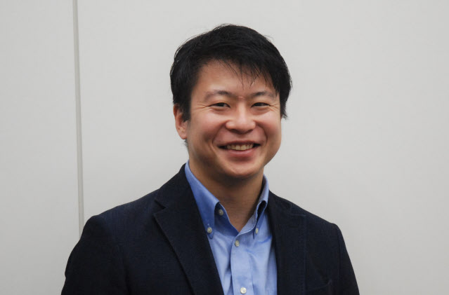 10年で7回の転職経験を持つ経営コンサルタントの村井庸介さん
