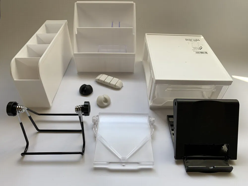 写真で紹介 100均グッズでデスク周りをスッキリ整理 Nikkei Style 写真で紹介 100均グッズでデスク周りをスッキリ整理 Nikkei Style