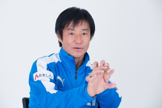 現役を続けたからこそ分かる 三浦知良選手のすごさ 中山雅史さん つらいリハビリ Nikkei Style 現役を続けたからこそ分かる 三浦知良選手のすごさ 中山雅史さん つらいリハビリ Nikkei Style