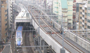 完成間近 上野東京ライン 新幹線直上の鉄路を歩く 日本経済新聞 完成間近 上野東京ライン 新幹線直上の鉄路を歩く 日本経済新聞