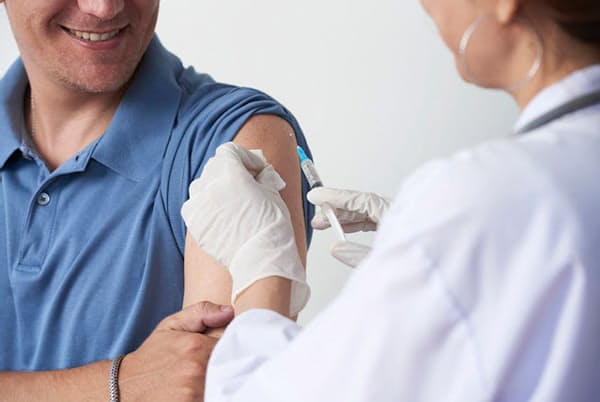 コロナワクチン 花粉症や食物アレルギーでも大丈夫 Nikkei Style コロナワクチン 花粉症や食物アレルギーでも大丈夫 Nikkei Style