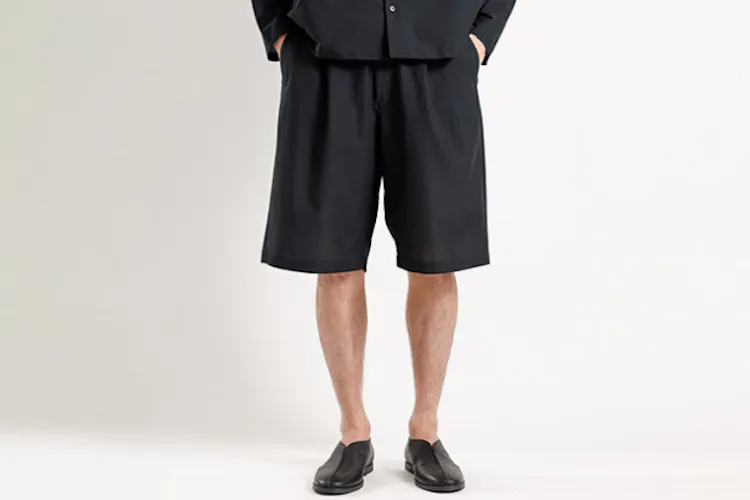 大人の短パン 太めか細身か 靴下は 疑問に答えます Nikkei Style 大人の短パン 太めか細身か 靴下は 疑問に答えます Nikkei Style