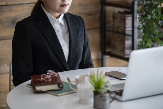 22年卒選考解禁 これもセクハラ 面接官のng例と注意点 日経bizgate 22年卒選考解禁 これもセクハラ 面接官のng例と注意点 日経bizgate