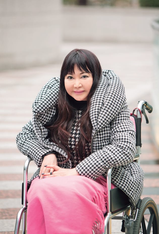 死の淵をさまよい見えた どん底 人生の乗り越え方 中村うさぎ Nikkei Style 死の淵をさまよい見えた どん底 人生の乗り越え方 中村うさぎ Nikkei Style