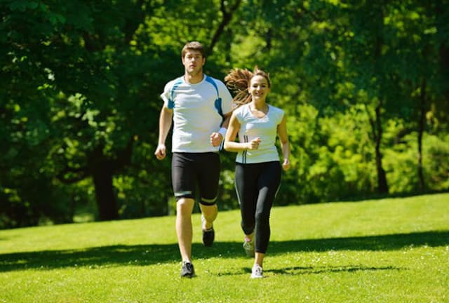 運動習慣がある人は新型コロナの重症化リスクが低いことが、米国の健康保険会社の分析で明らかになりました。（写真＝123RF）