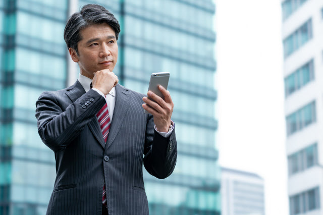 年収を大きく伸ばしていく人にはどんな特徴があるのか(写真はイメージ=PIXTA)