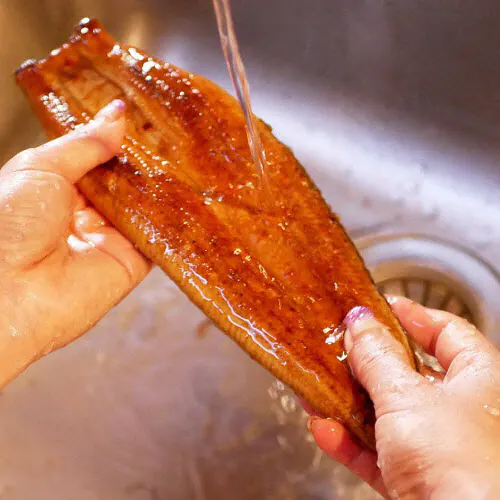 かば焼きのタレは水で洗う 安い うなぎでも絶品に Nikkei Style かば焼きのタレは水で洗う 安い うなぎでも絶品に Nikkei Style