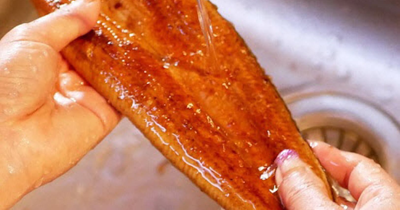 かば焼きのタレは水で洗う 安い うなぎでも絶品に Nikkei Style かば焼きのタレは水で洗う 安い うなぎでも絶品に Nikkei Style