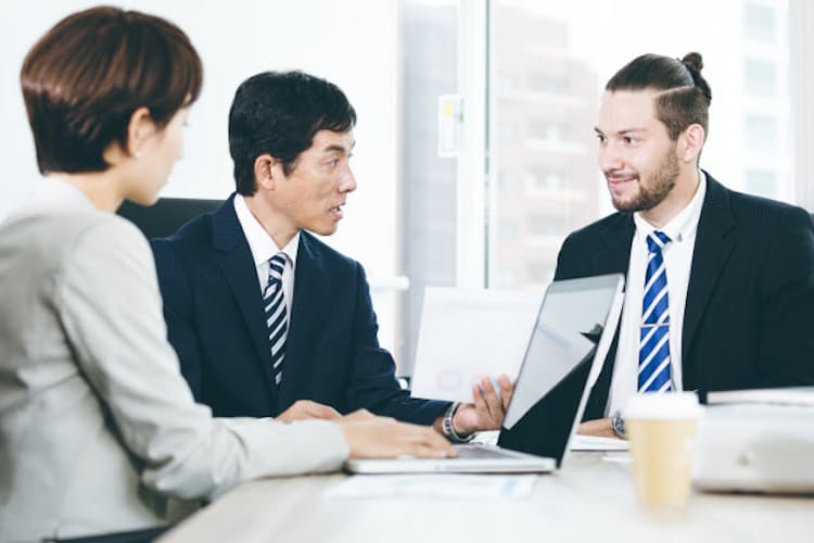 英語力で変わる転職時の年収 800万円以上は 中級 必要 上級 は1000万円超も Nikkei Style 英語力で変わる転職時の年収 800万円以上は 中級 必要 上級 は1000万円超も Nikkei Style