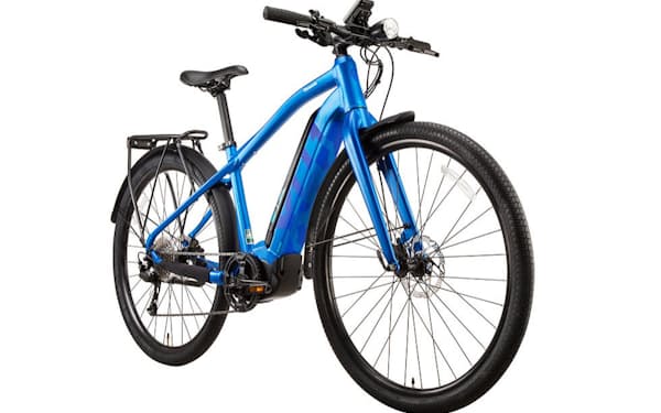 パナソニックサイクルテックの電動アシスト自転車「XU1」。希望小売価格は25万1000円（税込み、写真の車体カラーはマットロイヤルブルー）
