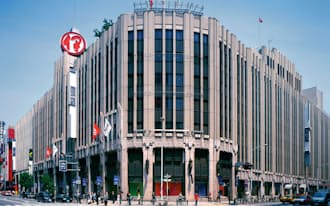 伊勢丹新宿本店の売上高は2654億円（2014年3月期）。三越伊勢丹グループの売上高の2割を担う