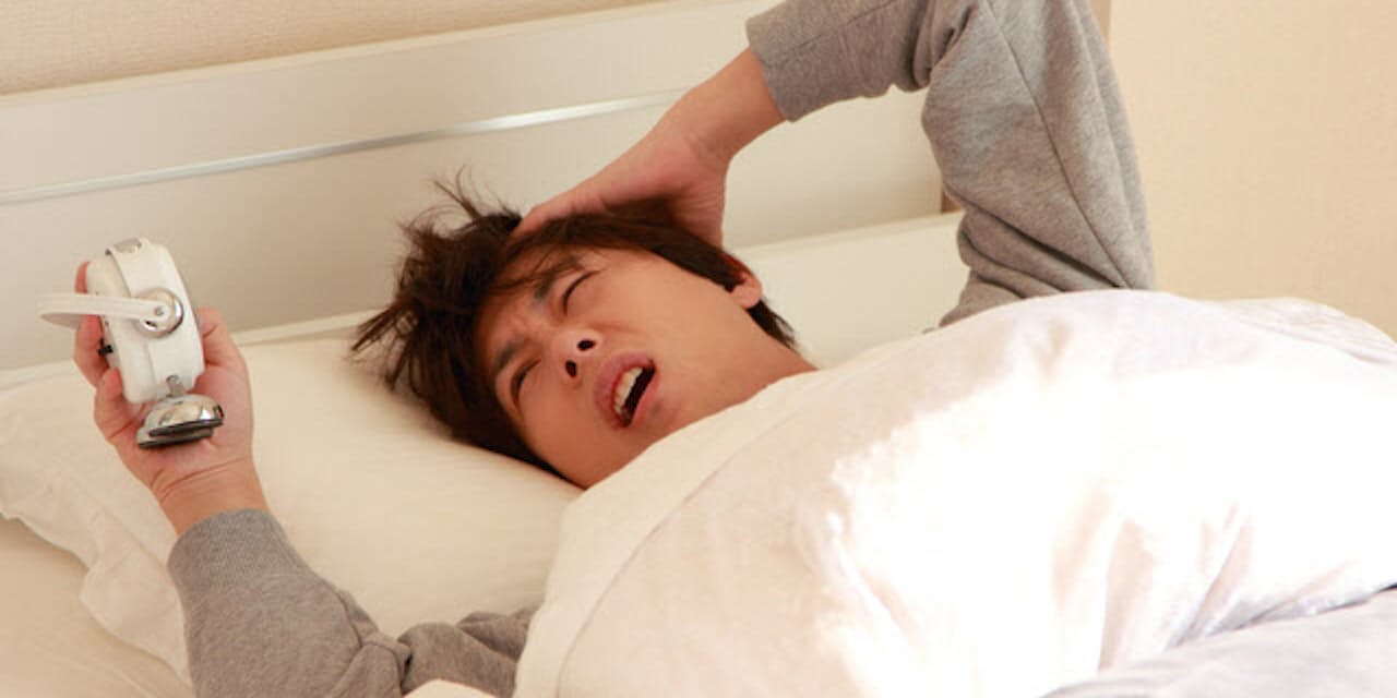 なぜスッキリしない 目覚め感の悪さと 睡眠慣性 Nikkei Style なぜスッキリしない 目覚め感の悪さと 睡眠慣性 Nikkei Style