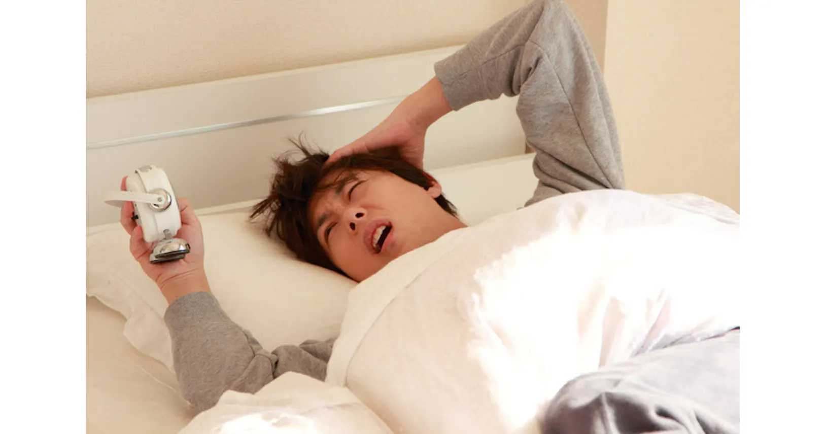 なぜスッキリしない 目覚め感の悪さと 睡眠慣性 Nikkei Style