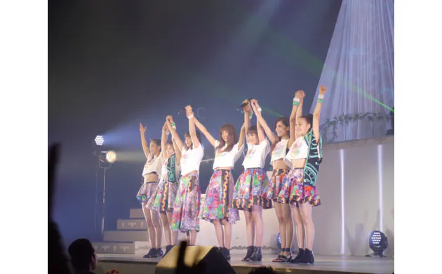 カラフルさとパフォーマンス力で魅了 E Girls Nikkei Style カラフルさとパフォーマンス力で魅了 E Girls Nikkei Style