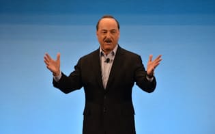 AT&Tでモバイルなどを担当するラルフ・デラ・ベガ最高経営責任者(CEO)がCESでIoTへの取り組みを解説した