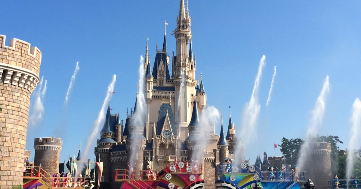 東京ディズニーランド シー 大人1日券7400円に500円値上げ 日本経済新聞 東京ディズニーランド シー 大人1日券7400円に500円値上げ 日本経済新聞
