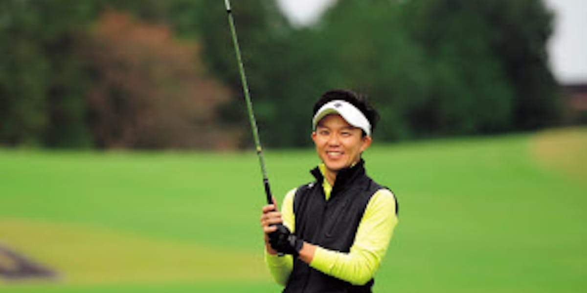 世界トップも実践 ダウンブローは左肩で打つ 上 日本経済新聞