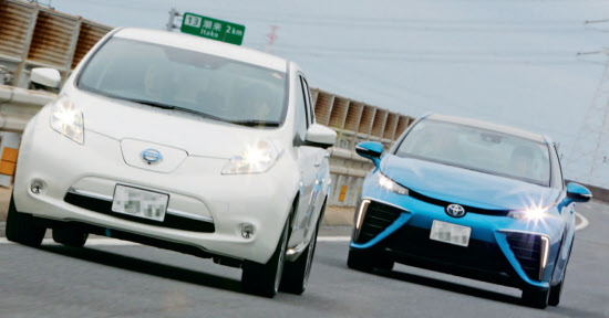 リーフ 走行効率はミライの2倍 環境対応車の実燃費 日本経済新聞