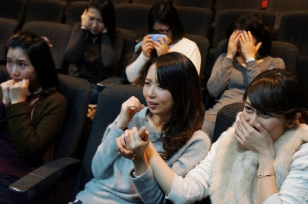 なぜはまる 恐怖を楽しむ ホラ女 の深層心理 Nikkei Style なぜはまる 恐怖を楽しむ ホラ女 の深層心理 Nikkei Style