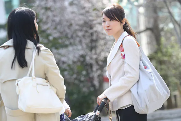 怖いママ友とのトラブル 弁護士さんに解決法を聞く Nikkei Style 怖いママ友とのトラブル 弁護士さんに解決法を聞く Nikkei Style