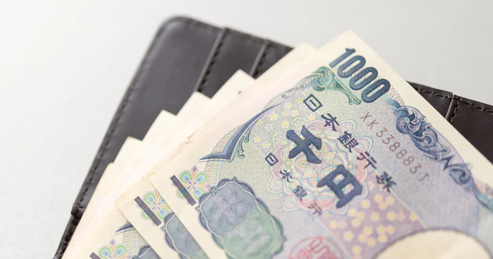 無駄づかい防ぐ 財布に現金は1万円以下 Nikkei Style
