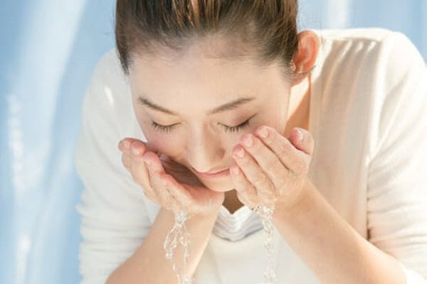 ヒゲそりで出血 腫れ物が カミソリ負けを防ぐ方法 Nikkei Style ヒゲそりで出血 腫れ物が カミソリ負けを防ぐ方法 Nikkei Style